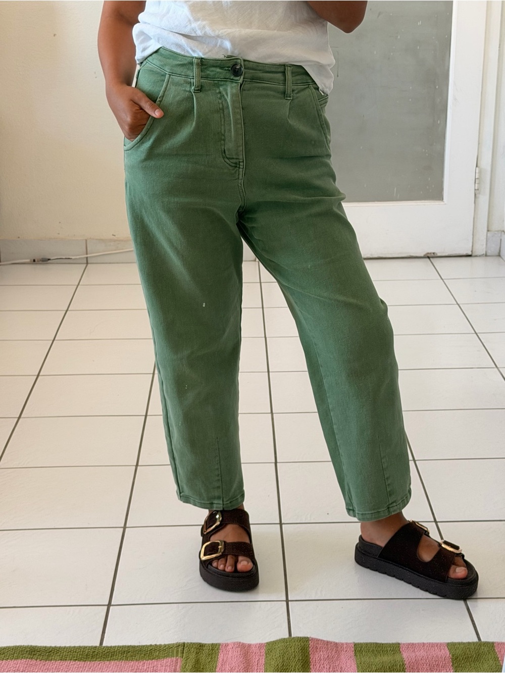 Zara Olive Green High-Rise Jeans - Picture 3 of 12